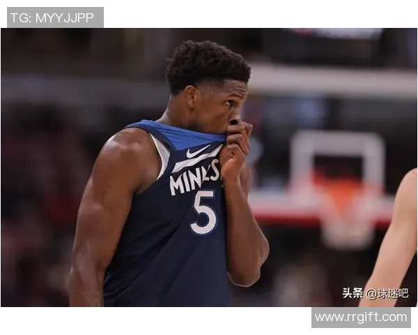 猛龙与独行侠激战正酣NBA赛季精彩对决引发球迷热议